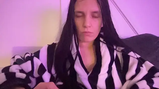 dixie leigh online show from 01-08-25, 01:31