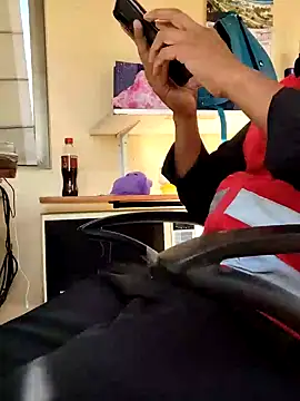 Snapshot of securityhot chatting on 01-18-25, 09:13 securityhot online show from 01-18-25, 09:13