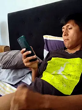 Snapshot of securityhot chatting on 01-24-25, 12:10 securityhot online show from 01-24-25, 12:10