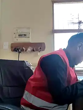 Snapshot of securityhot chatting on 02-13-25, 11:28 securityhot online show from 02-13-25, 11:28