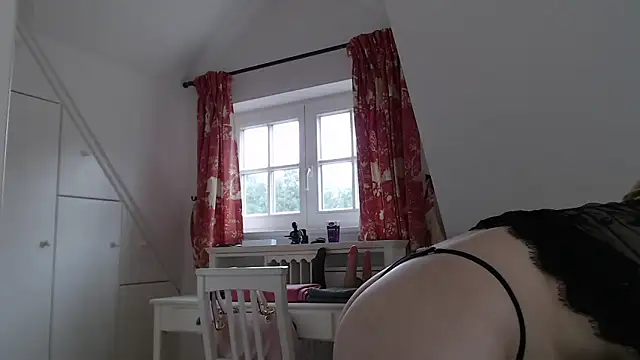 SexyJoanne online show from 09-16-25, 01:34