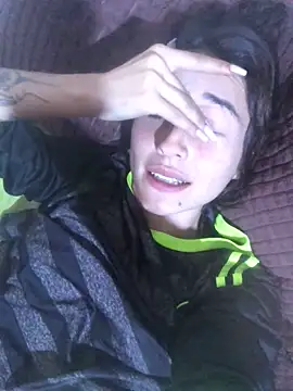 Snapshot of NickiYoung chatting on 01-08-25, 04:44 NickiYoung online show from 01-08-25, 04:44