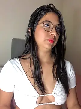 Julii- online show from 01-18-25, 04:26