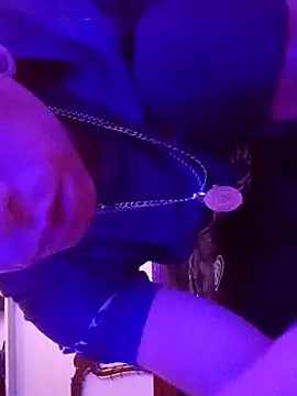 Snapshot of chispahot69_ chatting on 10-24-25, 10:55 chispahot69 online show from 10-24-25, 10:55