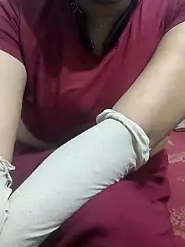 Snapshot of mallupriyapriya chatting on 01-12-25, 08:46 mallupriyapriya online show from 01-12-25, 08:46