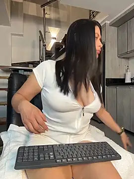 squirtqueentati online show from 06-05-26, 05:36