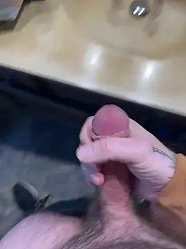 Snapshot of coreyl9718 chatting on 01-31-26, 07:11 coreyl9718 online show from 01-31-26, 07:11