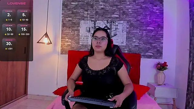 Emily sc online show from 03-20-25, 01:26