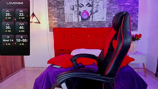 Emily sc online show from 09-26-25, 01:48