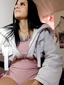 Anniee x online show from 10-30-25, 01:01