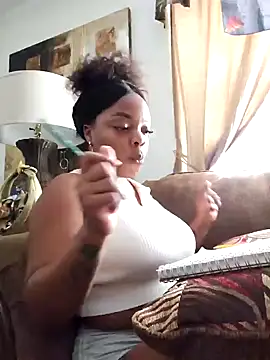 Snapshot of Sade_summer chatting on 01-29-25, 07:32 Sade summer online show from 01-29-25, 07:32