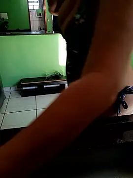 Snapshot of AliceRuivinha2 chatting on 02-21-26, 10:27 AliceRuivinha2 online show from 02-21-26, 10:27