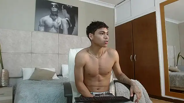 adam piarse01 online show from 09-28-25, 10:37