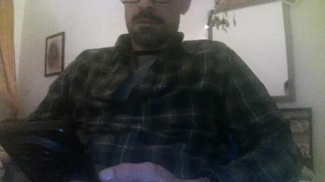 Patrickhound online show from 11-22-25, 01:15