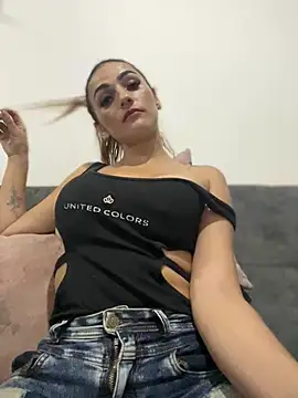 Snapshot of Samantha_bigboobs chatting on 02-25-25, 02:47 Samantha bigboobs online show from 02-25-25, 02:47