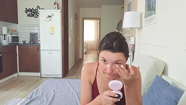 Snapshot of KristineEsme chatting on 03-07-26, 04:42 KristineEsme online show from 03-07-26, 04:42