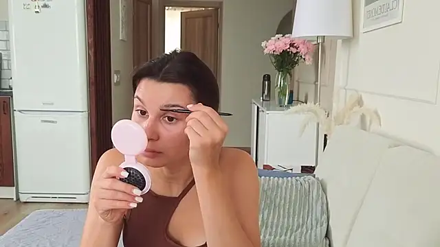 Snapshot of KristineEsme chatting on 03-12-26, 06:08 KristineEsme online show from 03-12-26, 06:08