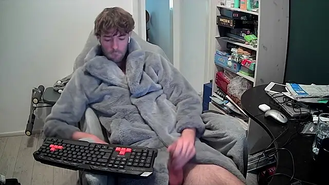 onesieboyx online show from 12-05-25, 12:25