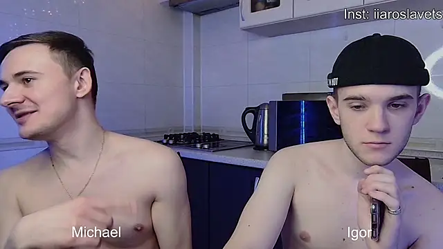 Snapshot of michael_sexdevil chatting on 01-25-25, 07:28 michael sexdevil online show from 01-25-25, 07:28