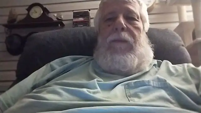 Snapshot of Futura_intx chatting on 07-09-26, 03:43 Futura intx online show from 07-09-26, 03:43