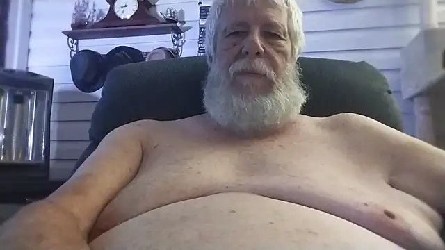 Snapshot of Futura_intx chatting on 07-18-26, 01:32 Futura intx online show from 07-18-26, 01:32