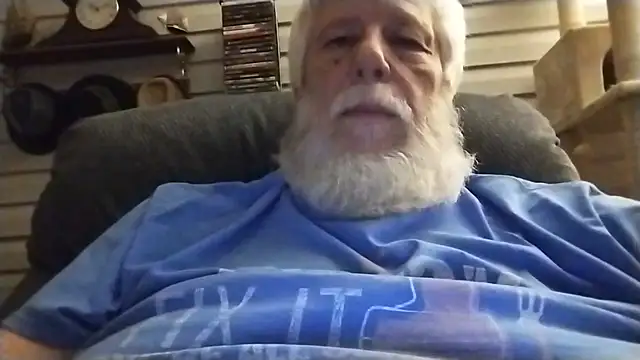 Snapshot of Futura_intx chatting on 07-24-26, 03:15 Futura intx online show from 07-24-26, 03:15