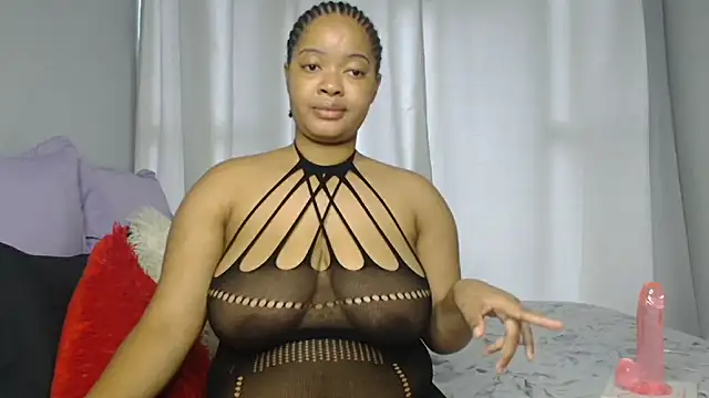 Snapshot of sexytinashe21 chatting on 01-13-25, 01:17 sexytinashe21 online show from 01-13-25, 01:17