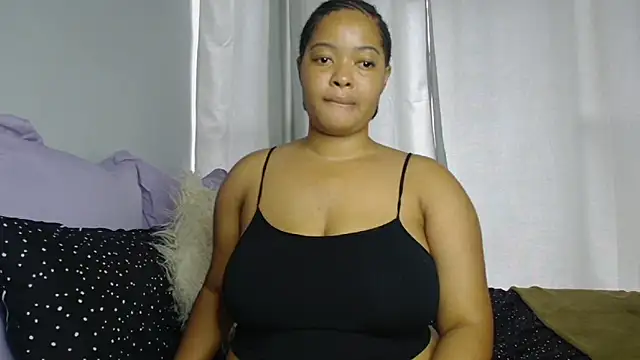 Snapshot of sexytinashe21 chatting on 02-28-25, 02:53 sexytinashe21 online show from 02-28-25, 02:53