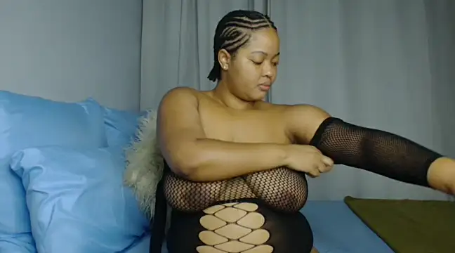 Snapshot of sexytinashe21 chatting on 03-14-25, 03:37 sexytinashe21 online show from 03-14-25, 03:37