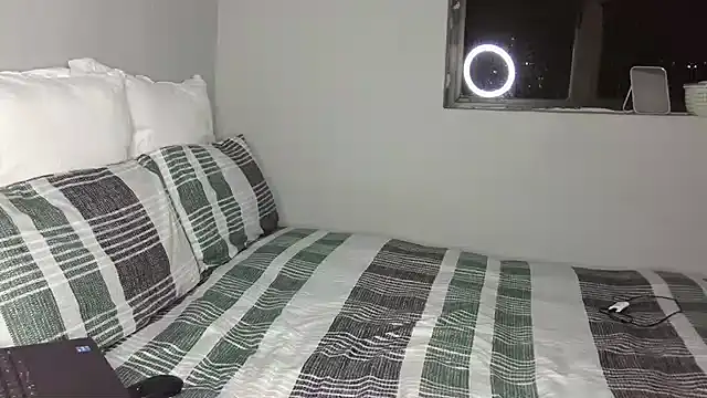 Snapshot of sexytinashe21 chatting on 09-11-25, 09:59 sexytinashe21 online show from 09-11-25, 09:59