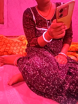 Snapshot of nikitacute23 chatting on 01-05-25, 10:10 nikitacute23 online show from 01-05-25, 10:10