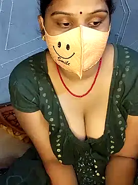 Snapshot of nikitacute23 chatting on 01-14-25, 04:29 nikitacute23 online show from 01-14-25, 04:29