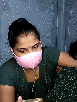 Snapshot of nikitacute23 chatting on 02-06-25, 08:29 nikitacute23 online show from 02-06-25, 08:29