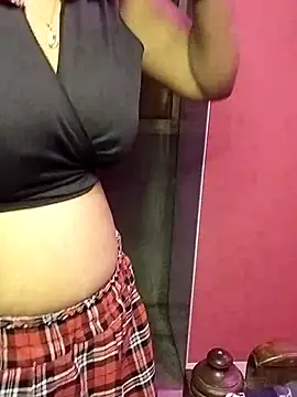 Snapshot of nikitacute23 chatting on 02-25-25, 05:19 nikitacute23 online show from 02-25-25, 05:19