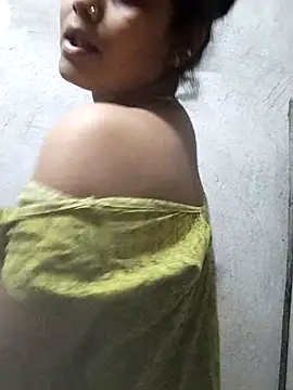 Snapshot of nikitacute23 chatting on 03-08-25, 09:17 nikitacute23 online show from 03-08-25, 09:17