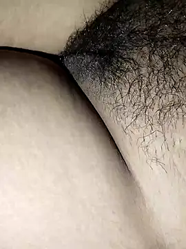 Snapshot of nikitacute23 chatting on 10-28-25, 05:04 nikitacute23 online show from 10-28-25, 05:04