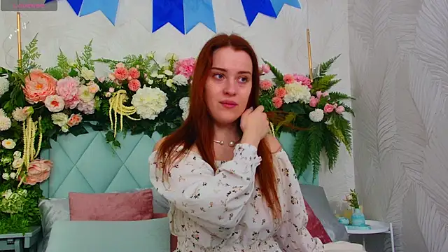 Snapshot of EllieGarson chatting on 09-25-25, 05:16 EllieGarson online show from 09-25-25, 05:16