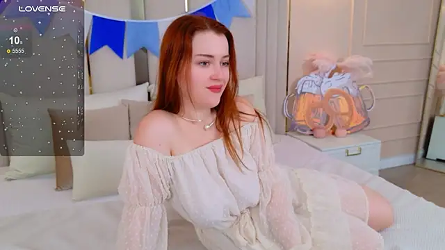 Snapshot of EllieGarson chatting on 09-28-25, 05:07 EllieGarson online show from 09-28-25, 05:07