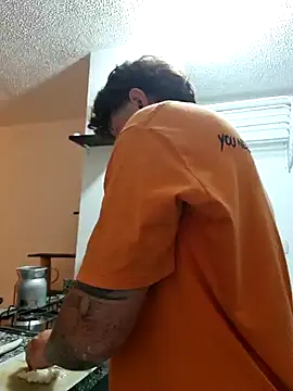 Ragnar Larssen online show from 01-28-25, 03:57