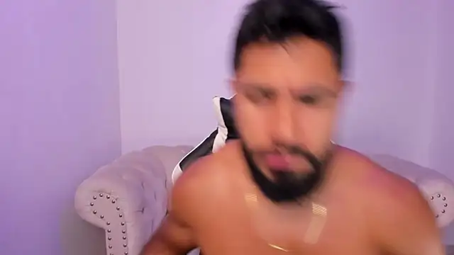 Snapshot of Santiago_huntt chatting on 02-10-26, 07:40 Santiago huntt online show from 02-10-26, 07:40