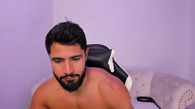 Snapshot of Santiago_huntt chatting on 02-17-26, 09:54 Santiago huntt online show from 02-17-26, 09:54