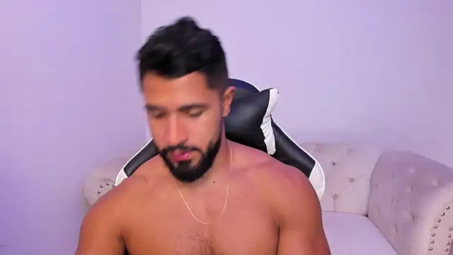 Snapshot of Santiago_huntt chatting on 02-27-26, 08:53 Santiago huntt online show from 02-27-26, 08:53