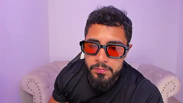 Snapshot of Santiago_huntt chatting on 03-16-26, 08:35 Santiago huntt online show from 03-16-26, 08:35