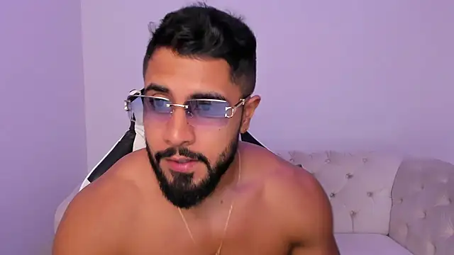 Snapshot of Santiago_huntt chatting on 03-25-26, 08:15 Santiago huntt online show from 03-25-26, 08:15