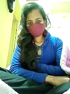 Snapshot of Pooja_cut chatting on 01-07-25, 04:05 Pooja cut online show from 01-07-25, 04:05
