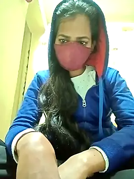Snapshot of Pooja_cut chatting on 01-08-25, 01:31 Pooja cut online show from 01-08-25, 01:31