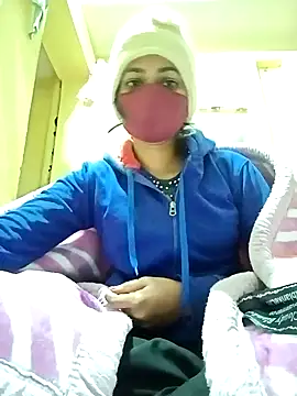Snapshot of Pooja_cut chatting on 01-11-25, 04:03 Pooja cut online show from 01-11-25, 04:03