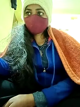 Snapshot of Pooja_cut chatting on 01-13-25, 12:45 Pooja cut online show from 01-13-25, 12:45