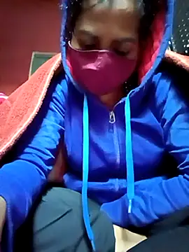 Snapshot of Pooja_cut chatting on 01-17-25, 10:11 Pooja cut online show from 01-17-25, 10:11