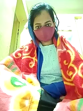 Snapshot of Pooja_cut chatting on 01-25-25, 01:43 Pooja cut online show from 01-25-25, 01:43